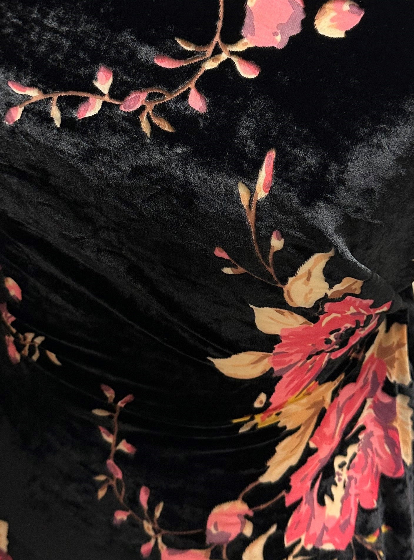 Velours rose sur noir dévoré - Sintra 001 (CF)