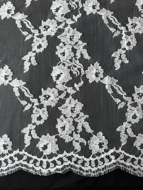 Dentelle Chantilly ivoire - Col rond