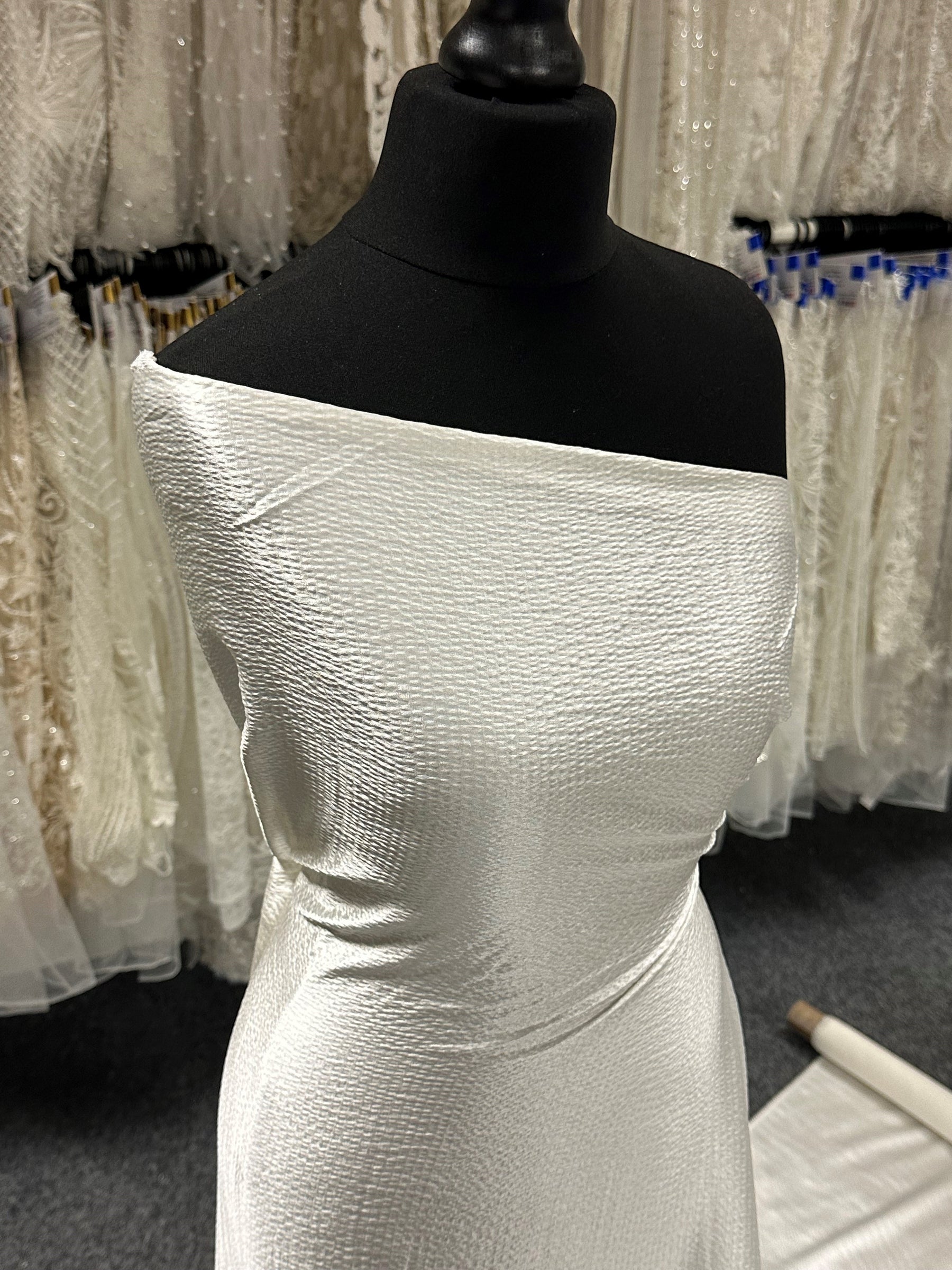 Satin Martelé de Soie Ivoire - St Maxime