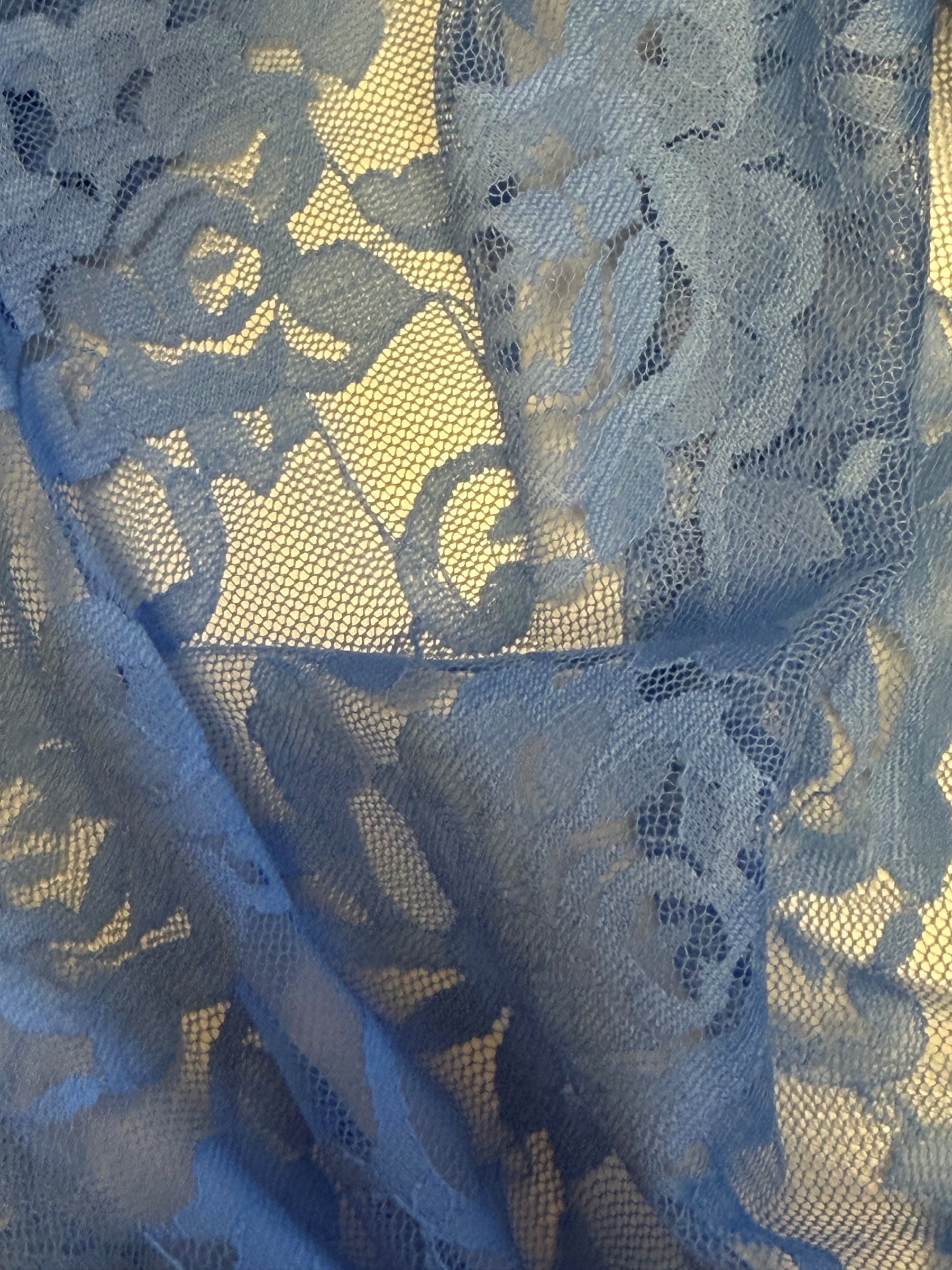 Dentelle Raschel extensible bleu ciel – Matina