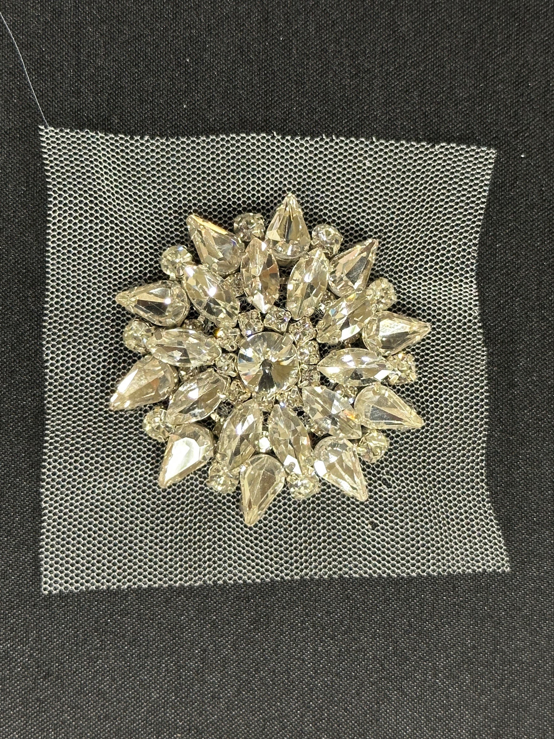 Broderie de cristal - AP 823 (CF)