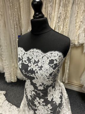 Dentelle Chantilly ivoire à cordon – Zetina