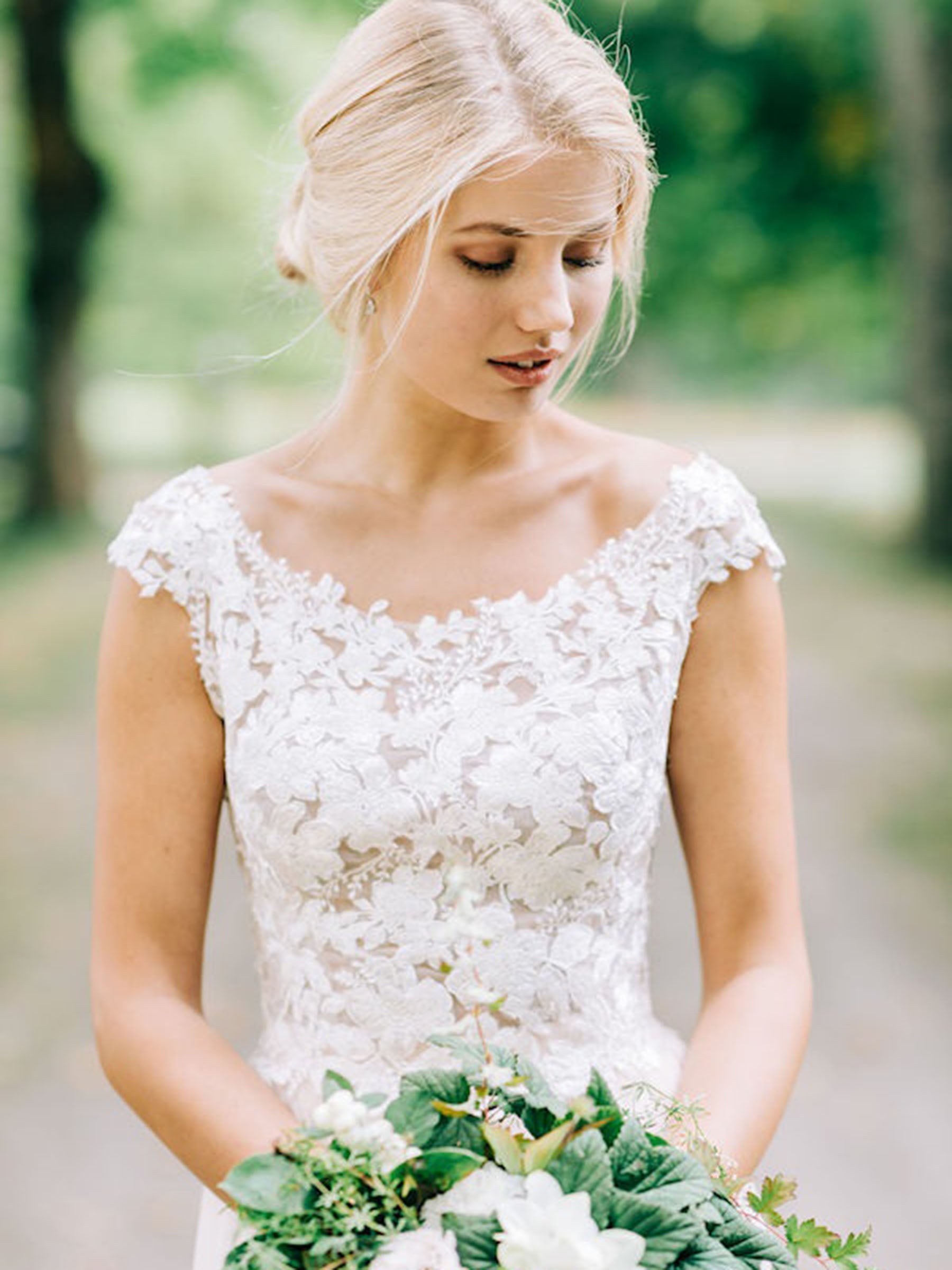 Dentelle Fleur Brodée Ivoire - Aldira