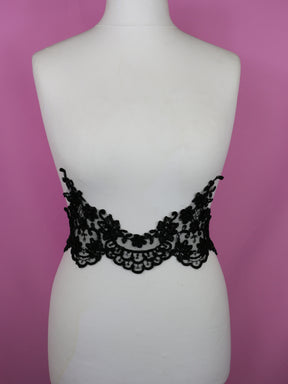 Bordure en dentelle noire - Alexandra.