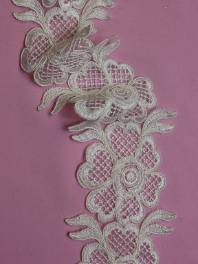 Bordure en dentelle ivoire cordée - Amarylis