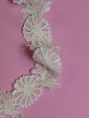 Bordure en dentelle ivoire cordée - Azalea