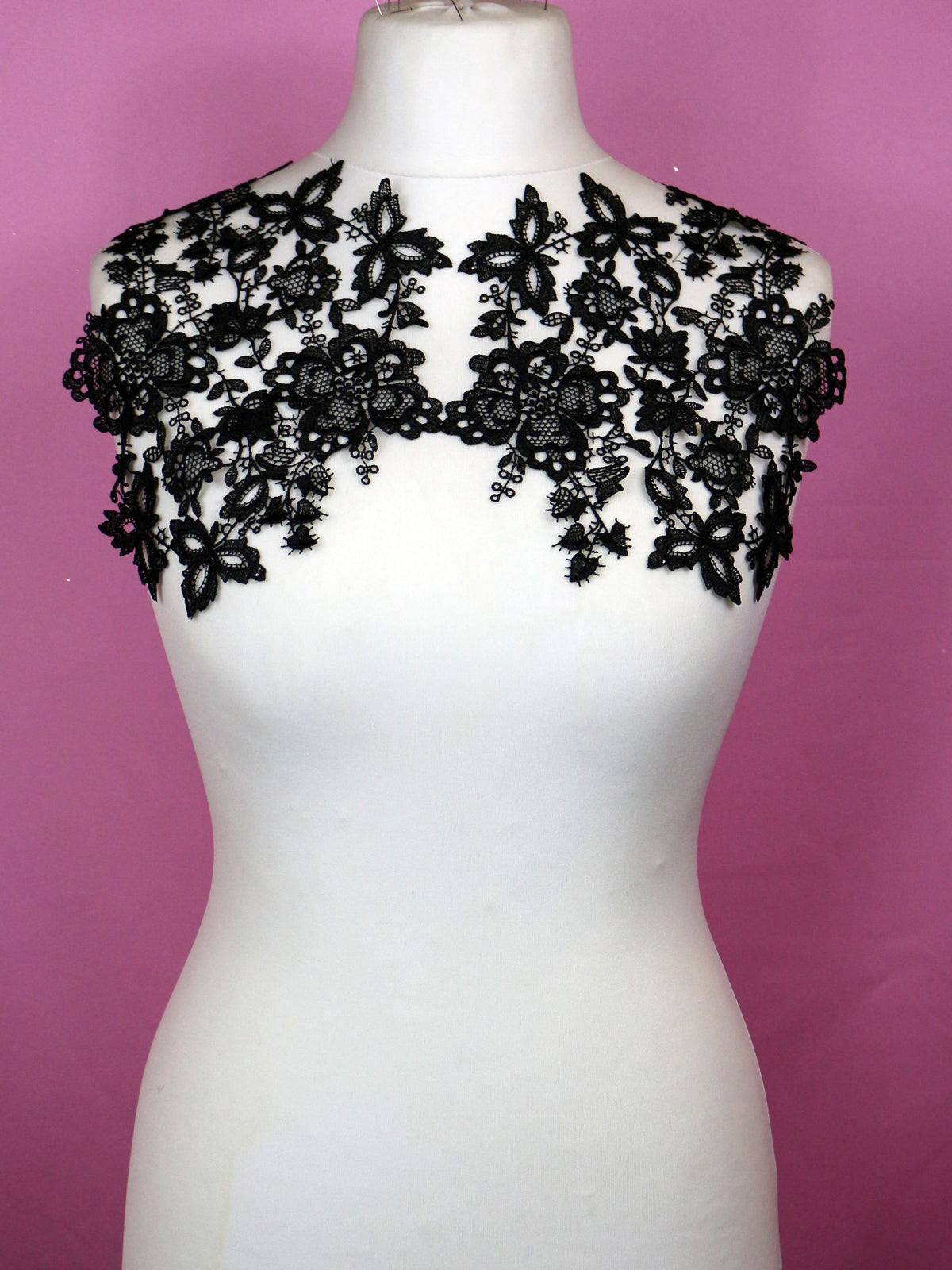 Appliques en Dentelle Guipure Noires - Courtney