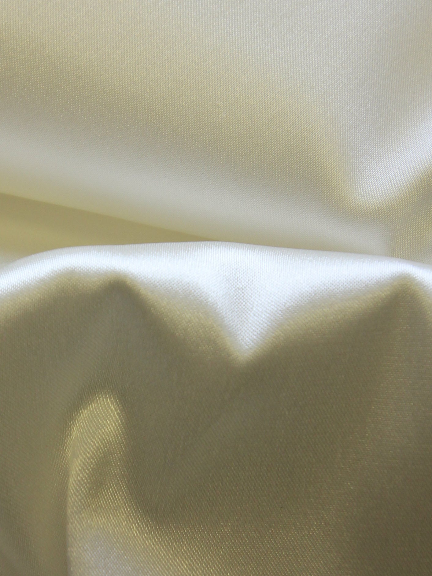 Tissu en polyester élastique satiné - Empathy