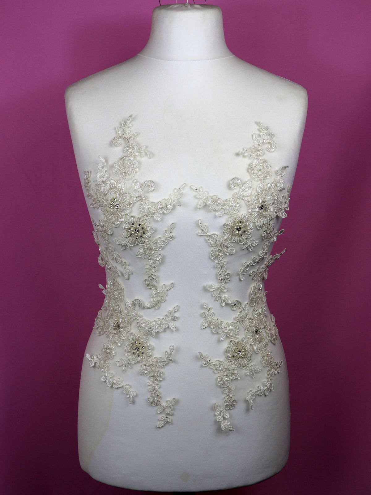 Appliques en dentelle ivoire cordée et perlée - Honeysuckle