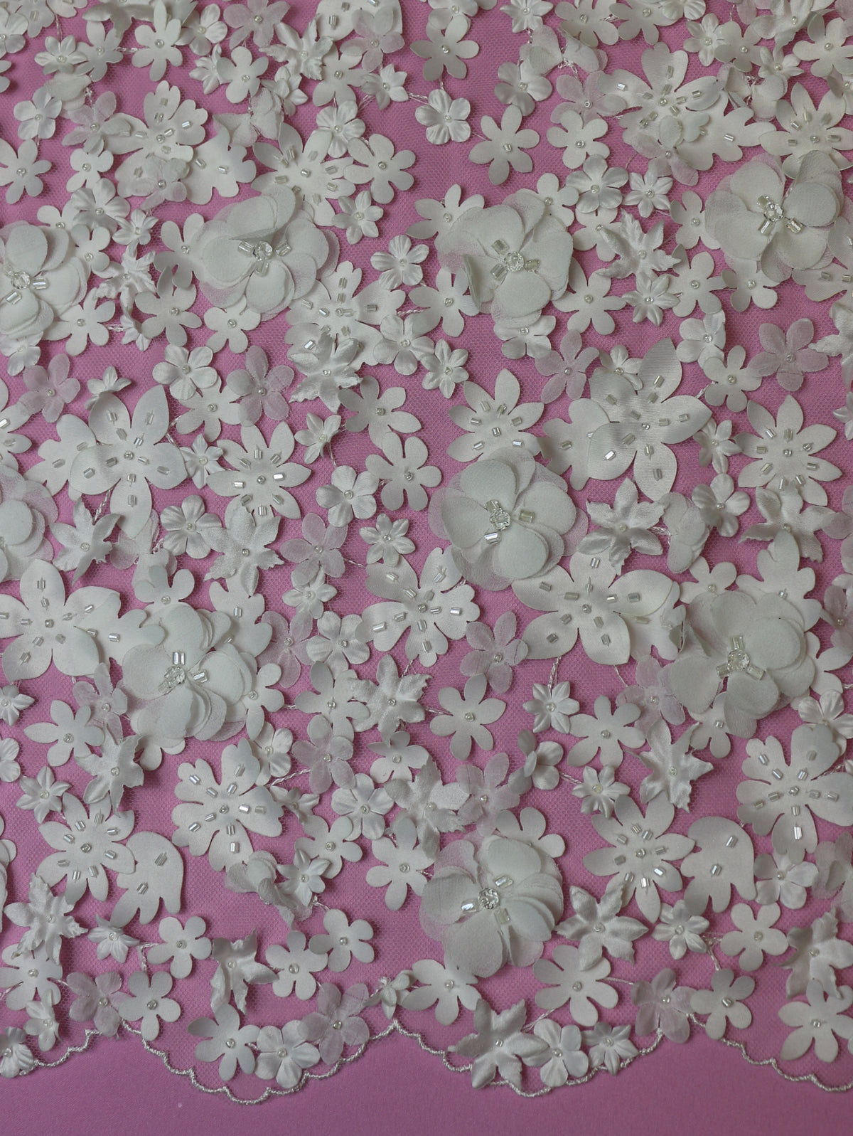Dentelle florale perlée ivoire - Kesia
