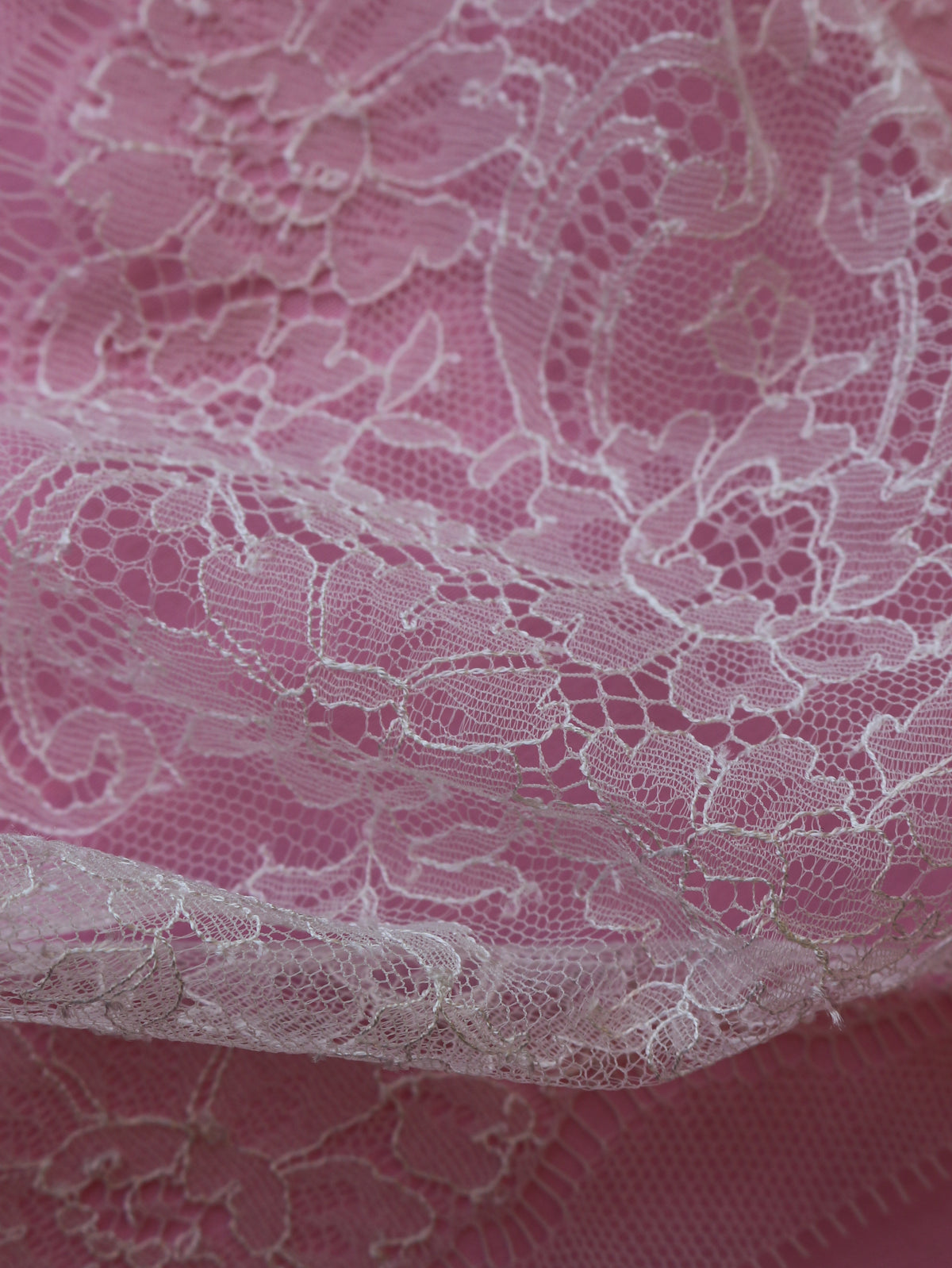 Bordure en dentelle Chantilly ivoire - Diallo