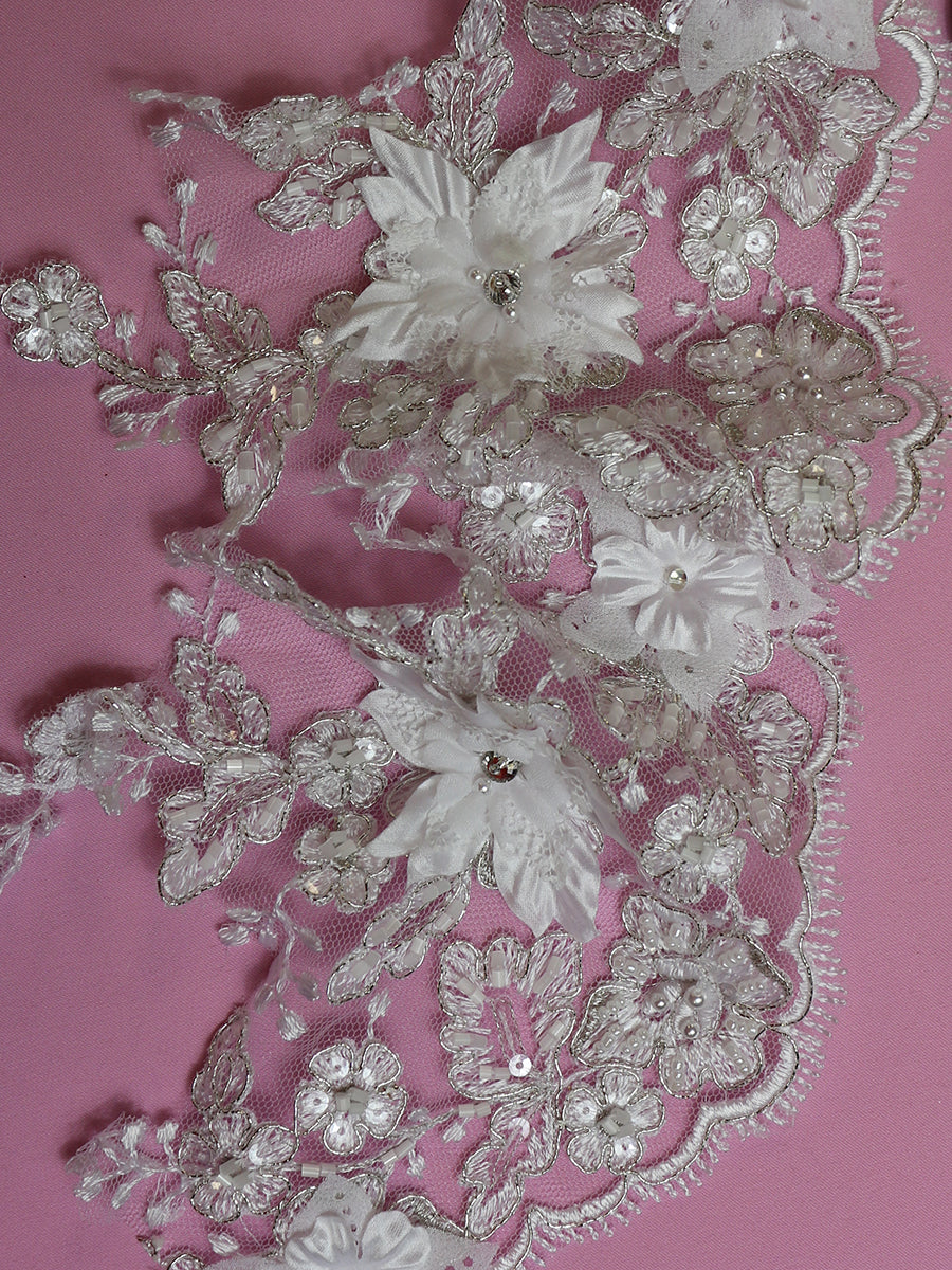Bordure en dentelle blanche florale perlée - Naomi