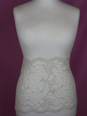 Bordure en dentelle ivoire cordée – Nigella