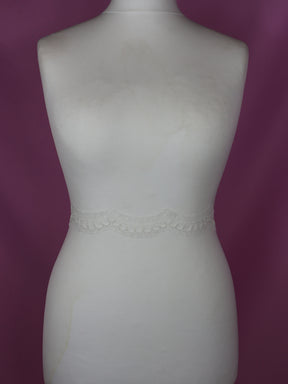 Bordure en dentelle de soie blanche chantilly - Pippi