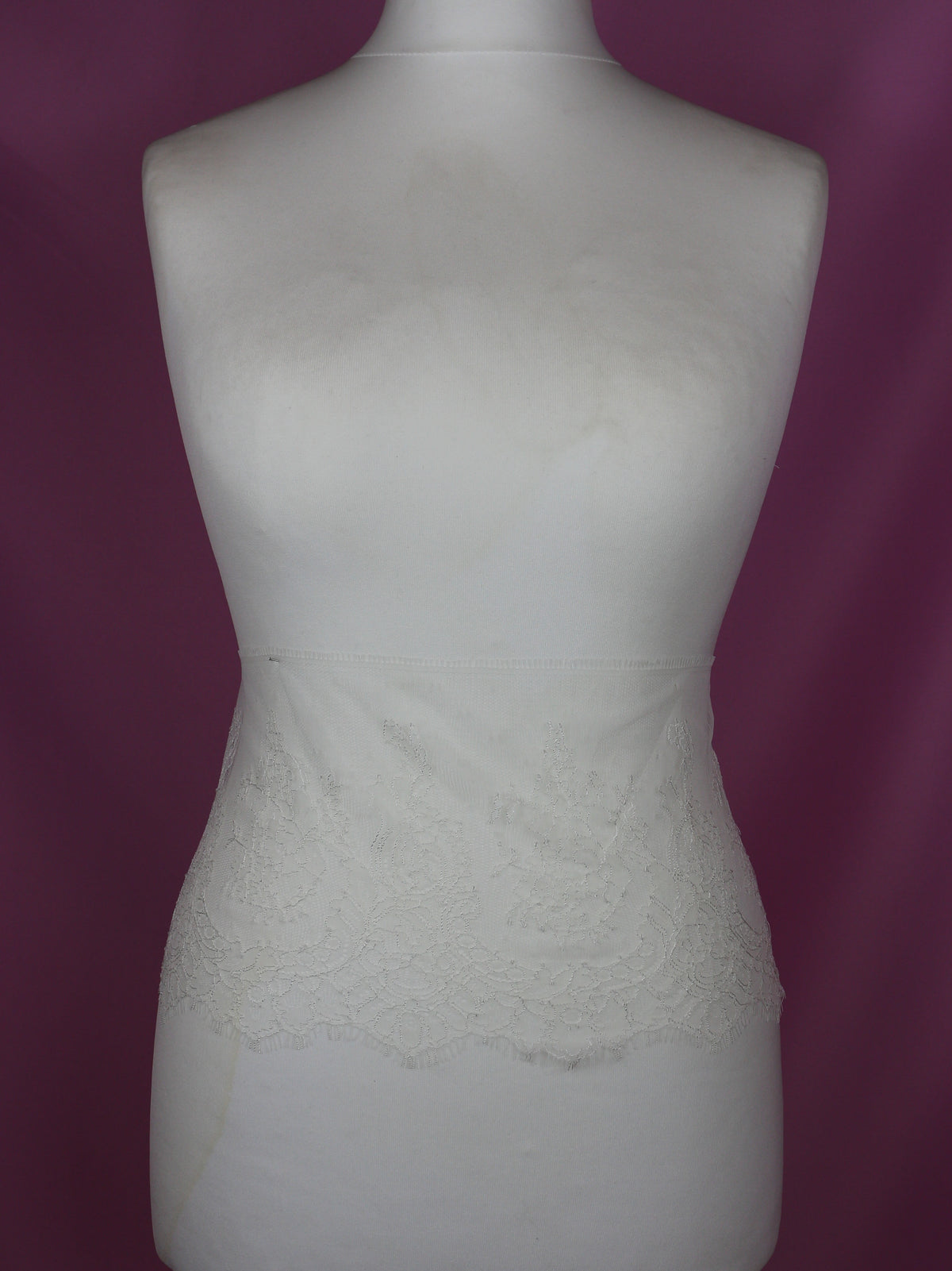 Bordure en dentelle ivoire chantilly - Sienna
