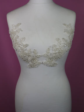 Appliques en dentelle ivoire perlée – Victoria (Petit)