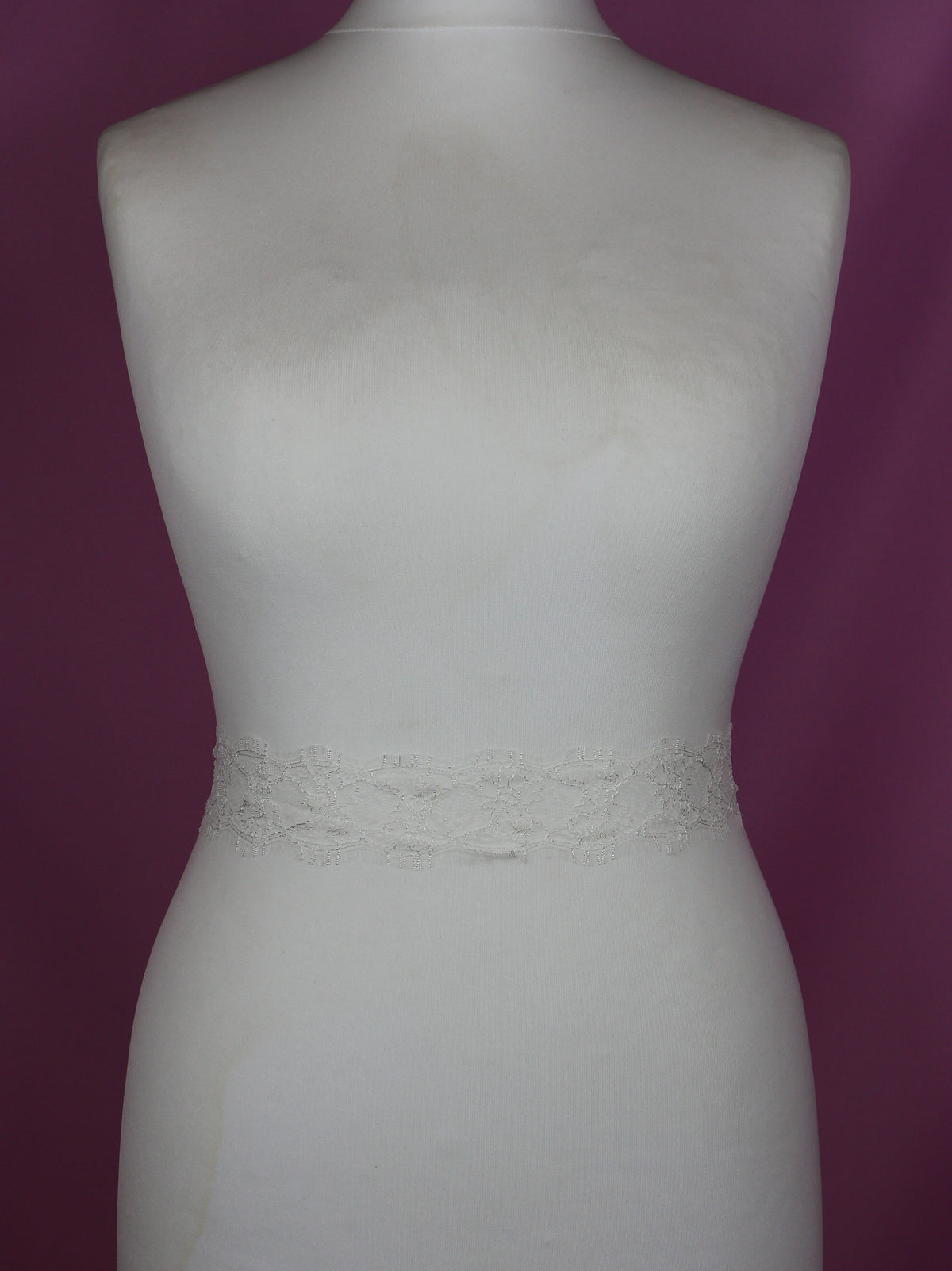 Bordure en dentelle ivoire chantilly - Yvette