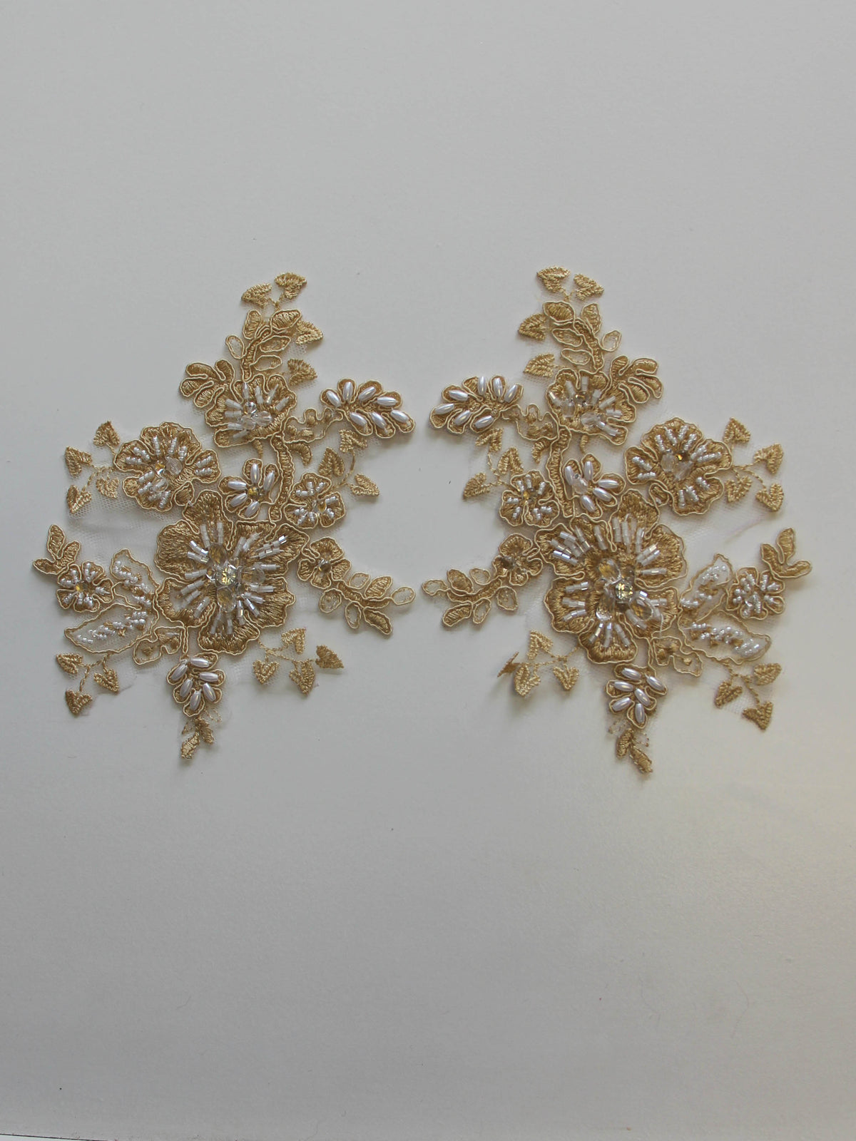 Appliques en dentelle beige – Chelsea.