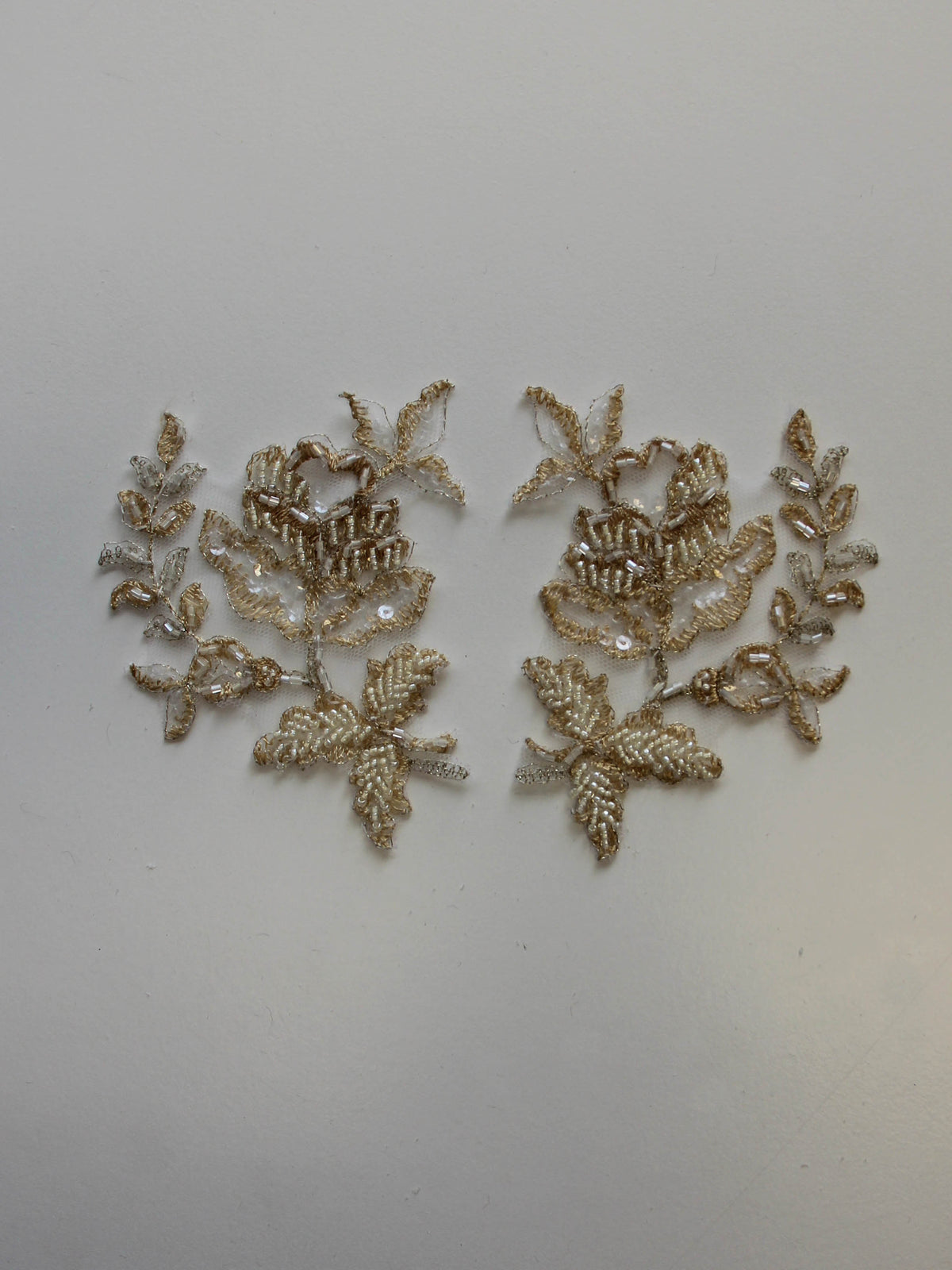 Appliques en dentelle beige - Chloe.