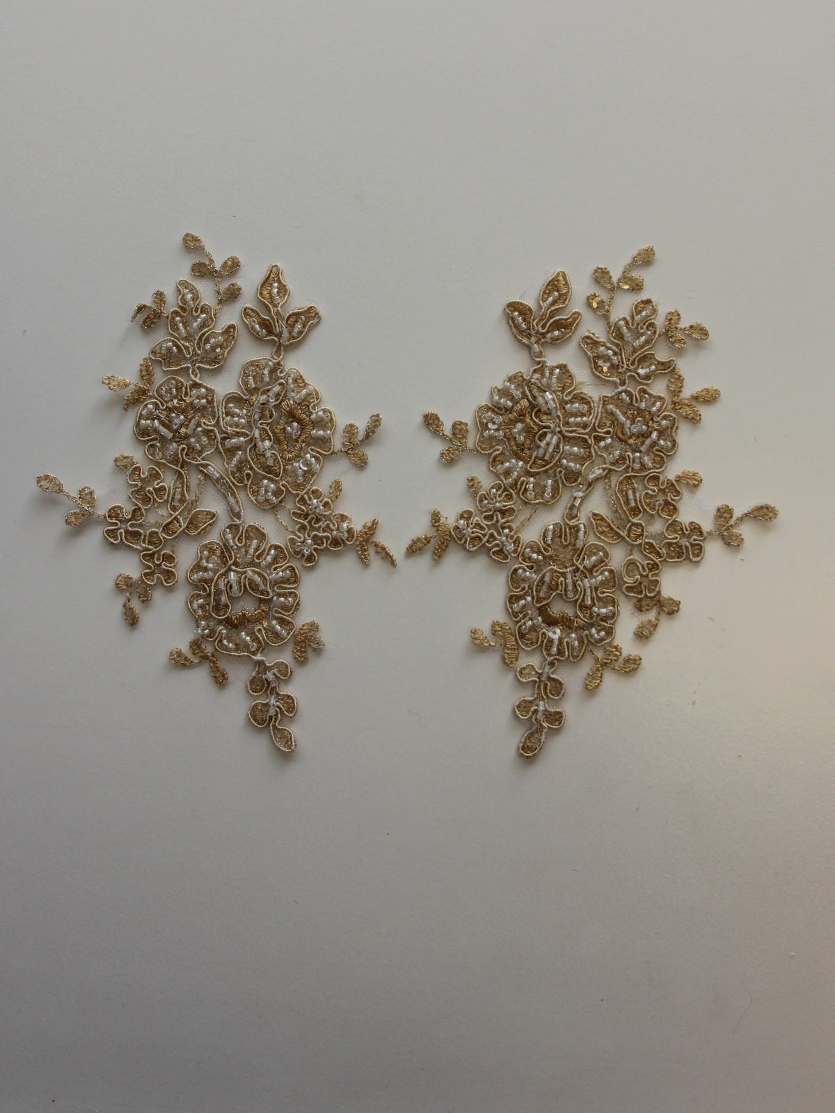 Appliques en dentelle beige – Sophia