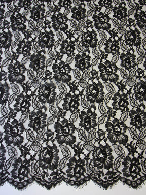Dentelle Chantilly Noire  - Amy