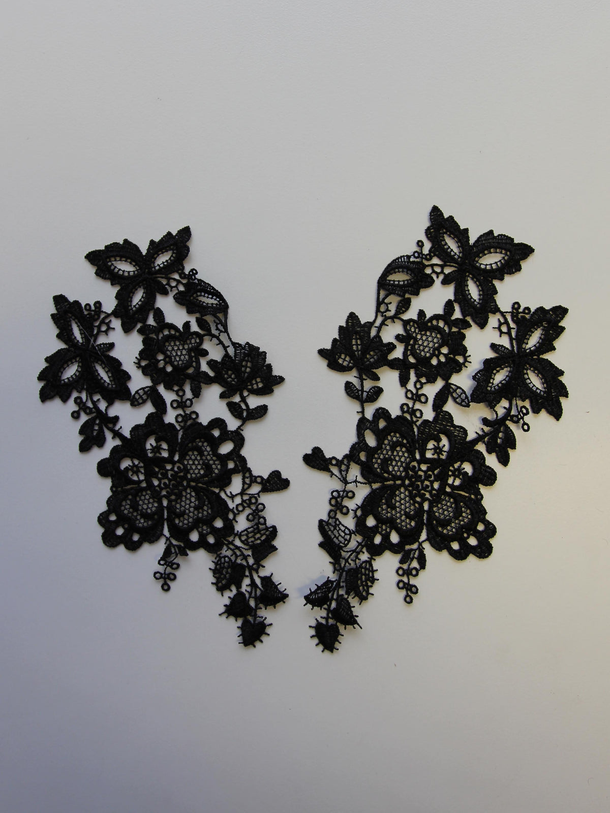 Appliques en Dentelle Guipure Noires - Courtney