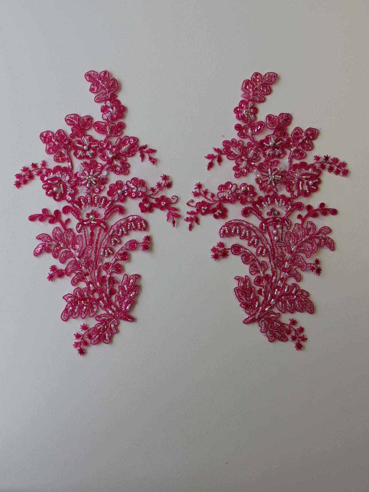 Appliques en dentelle rose bonbon – Mona.