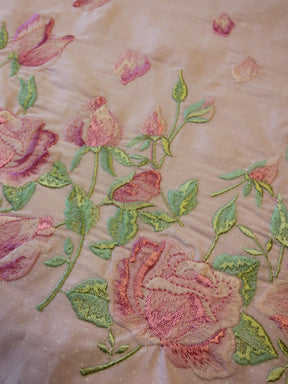 Tissu rose brodé - Fabrizia