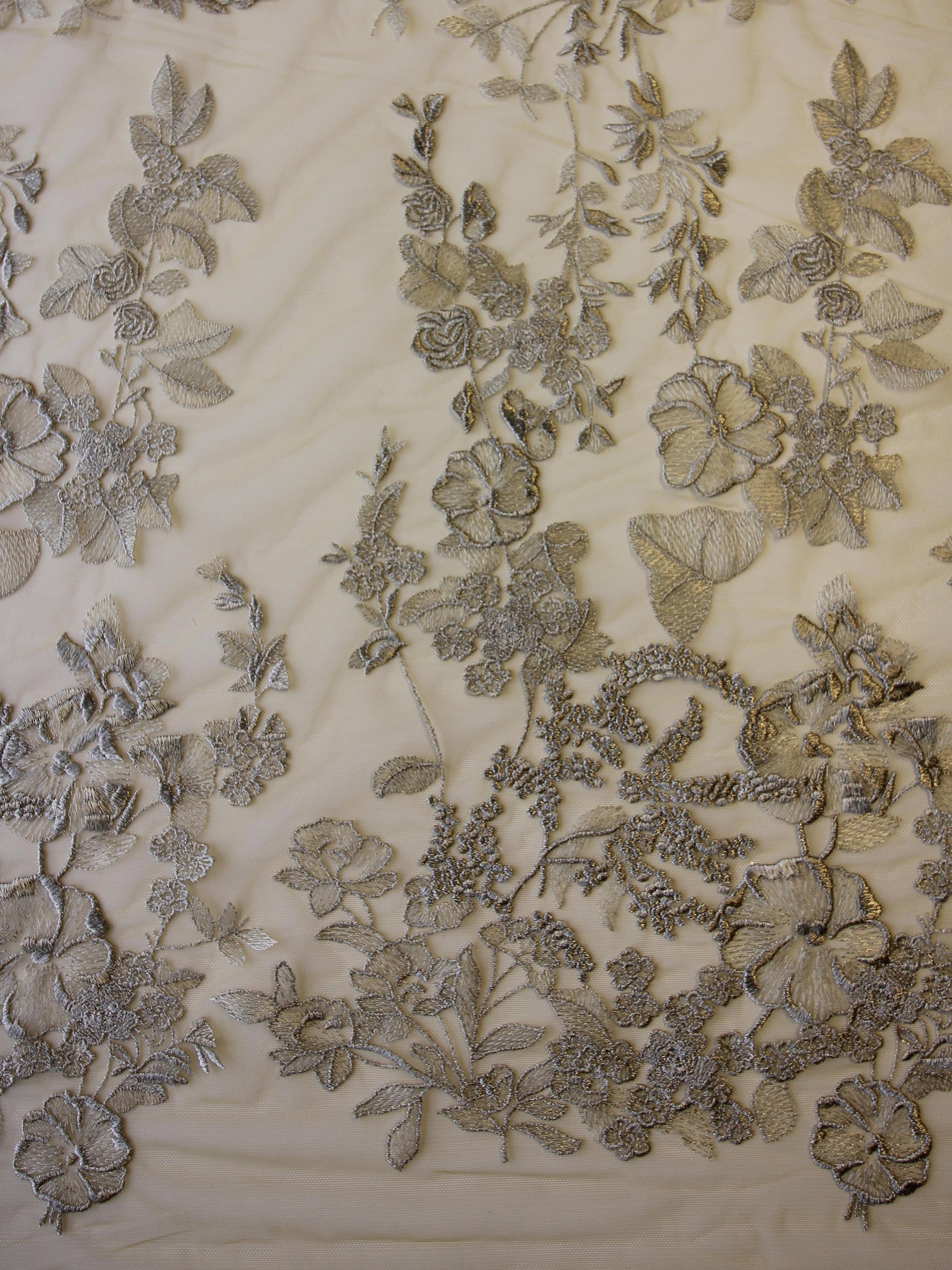 Dentelle Brodée Or - Garbo