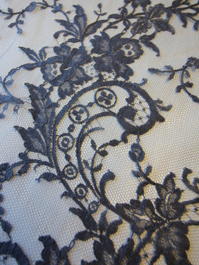 Dentelle Chantilly Grise - Kate