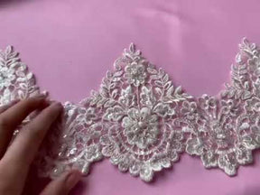 Bordure en dentelle ivoire perlée – Hazel