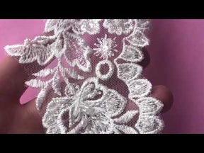 Bordure en dentelle ivoire perlée - Helma