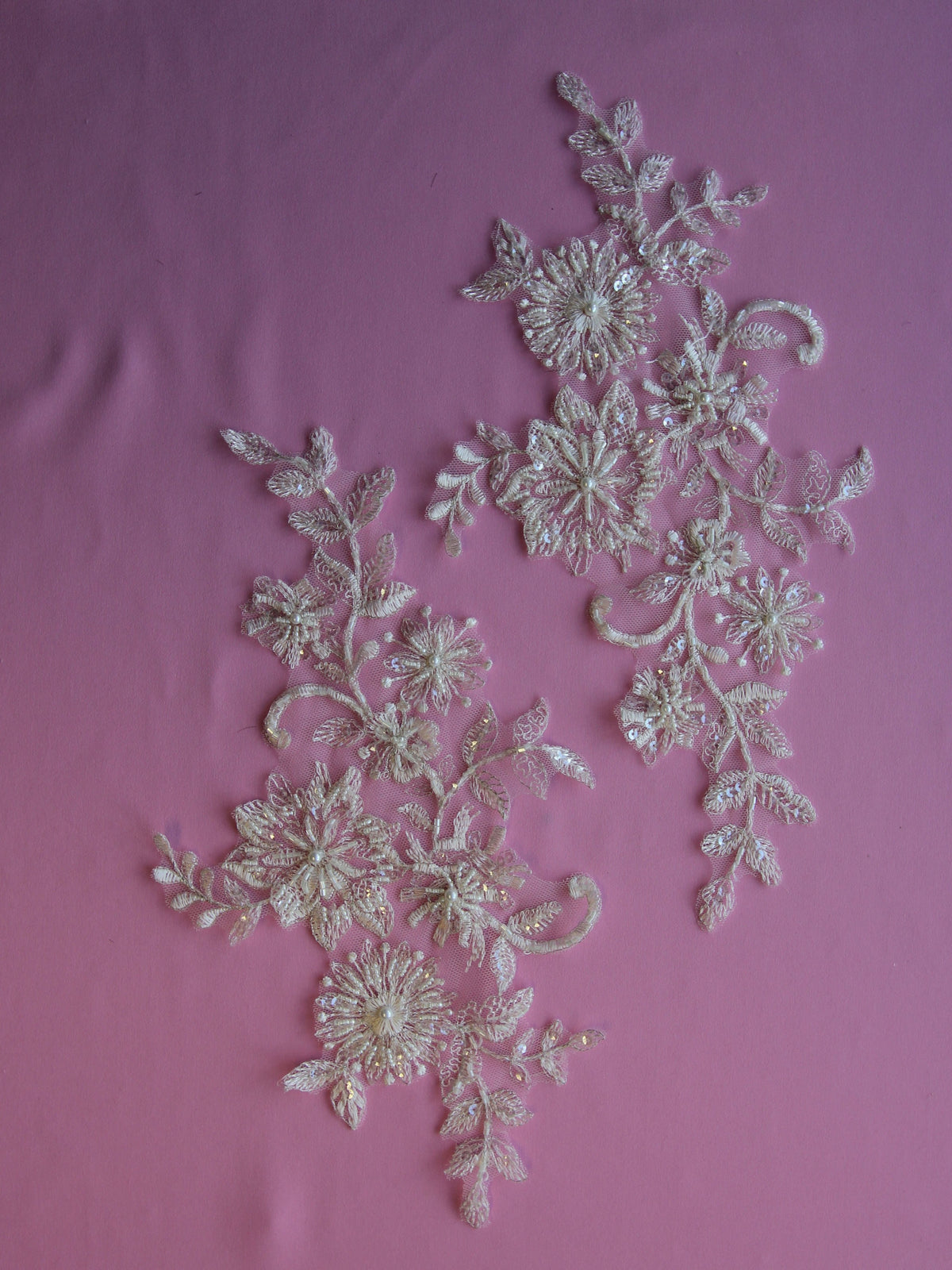 Appliques en dentelle ivoire perlée - Savannah