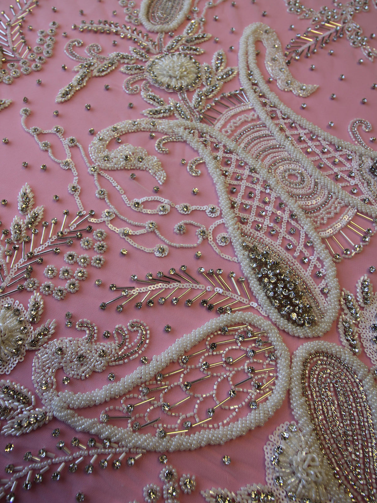 Dentelle Perlée Paisley Ivoire - Amani