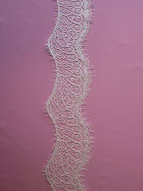 Bordure en dentelle ivoire chantilly - Felicity