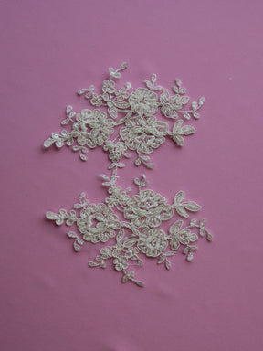 Appliques en dentelle ivoire cordée et perlée - Sophia