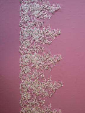 Bordure en dentelle ivoire cordée – Wyoming