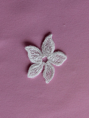 Fleur brodée ivoire –  Zinnia (Sac de 10)