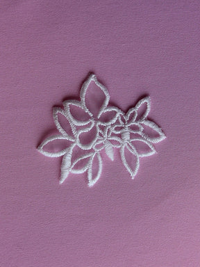 Fleur brodée ivoire (sac de 10)- Limonium
