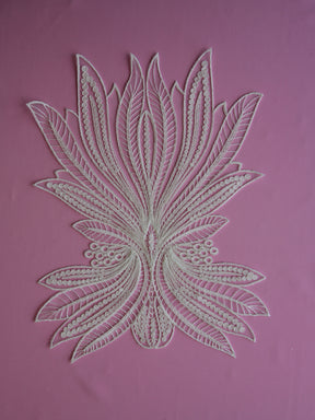 Applique en dentelle ivoire cordée - Fern