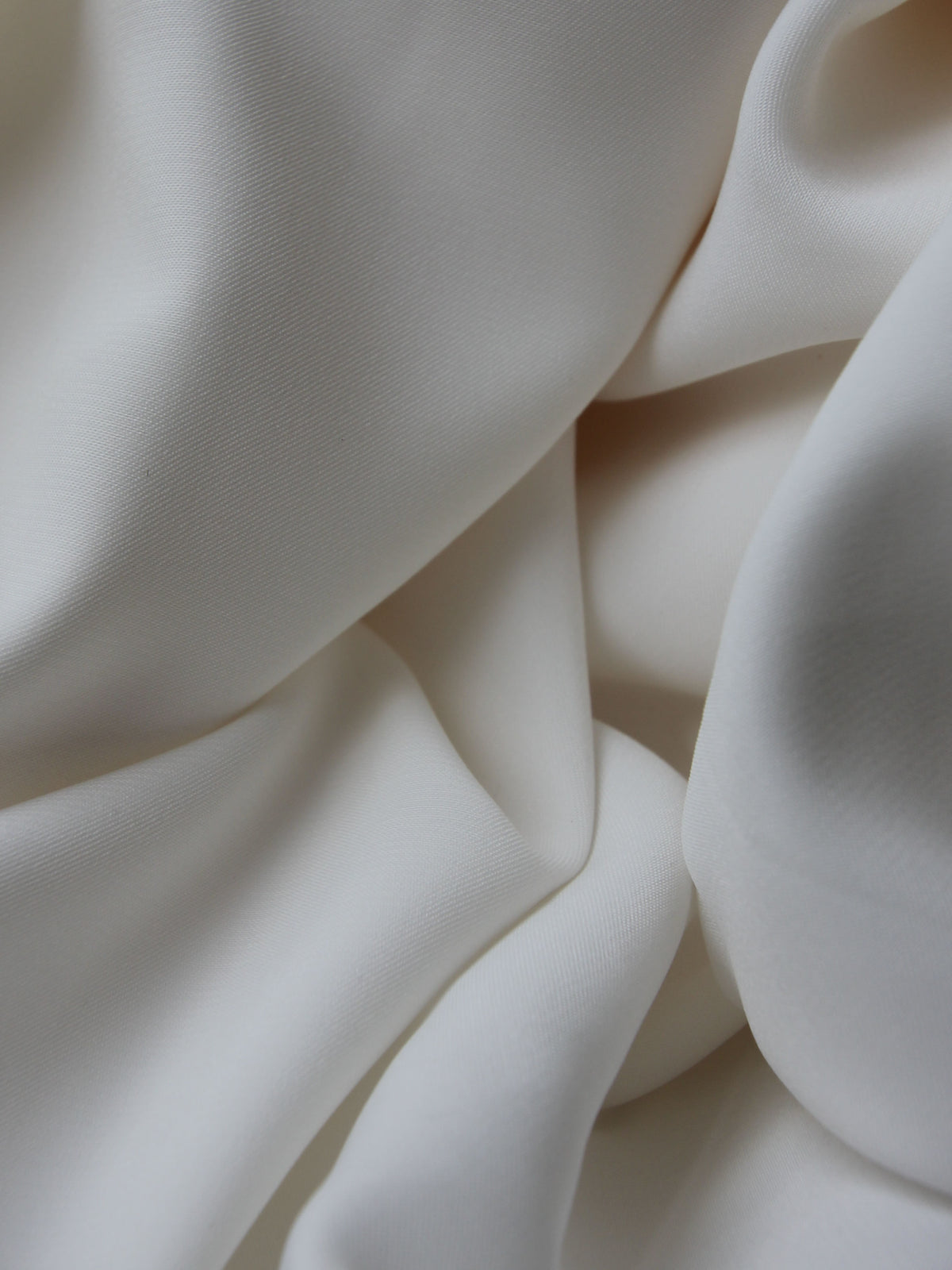 Satin doux en polyester ivoire - Trust