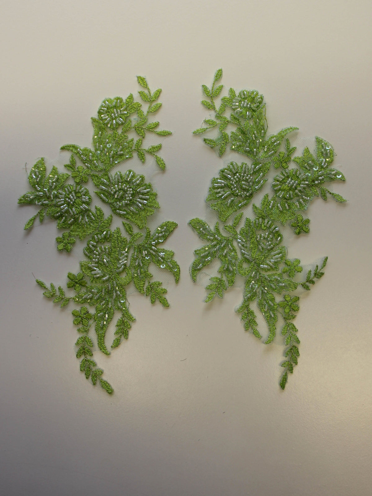 Appliques en dentelle vert citron - Nicole.
