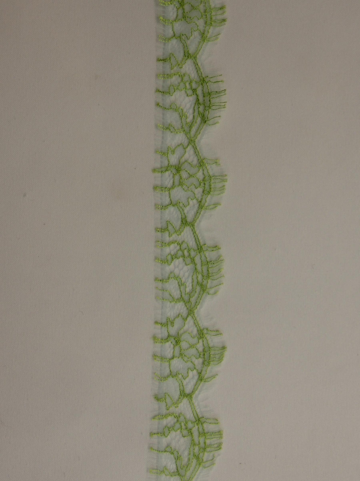 Bordure en dentelle verte citron - Anna.