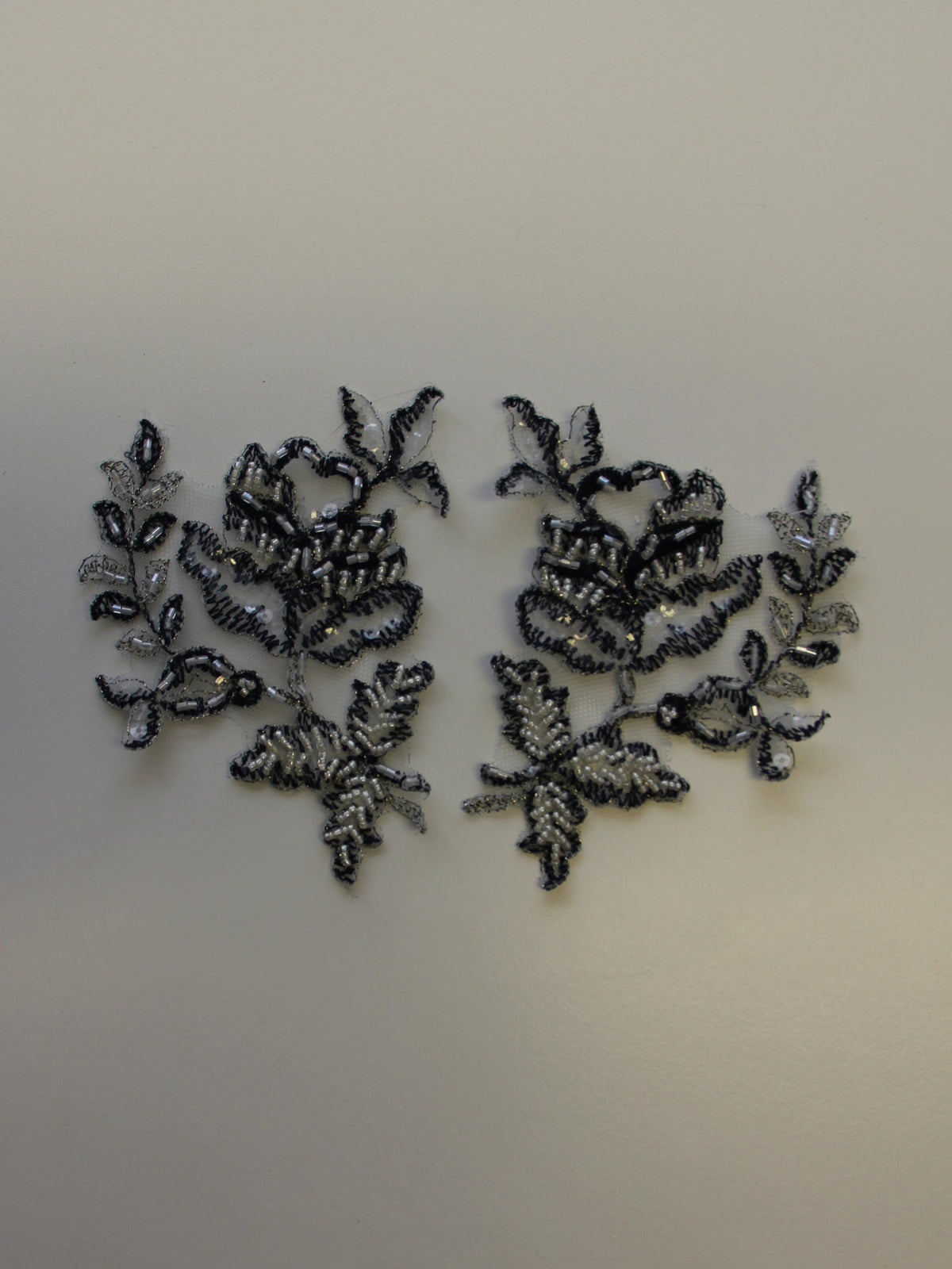 Appliques en Dentelle Bleu Marine – Chloe.