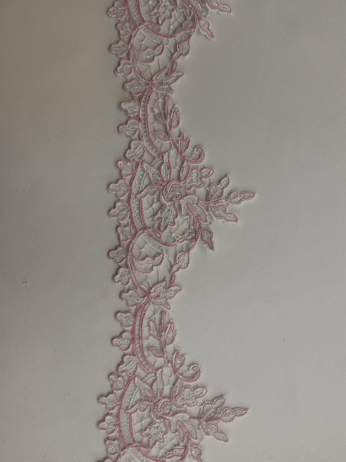 Bordure en dentelle rose poudree - Martina.