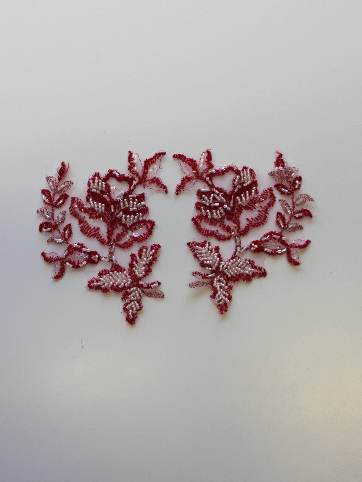 Appliques en dentelle rouge - Chloe.