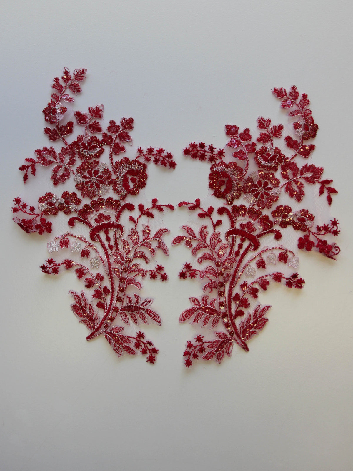 Appliques en dentelle rouge - Justine.