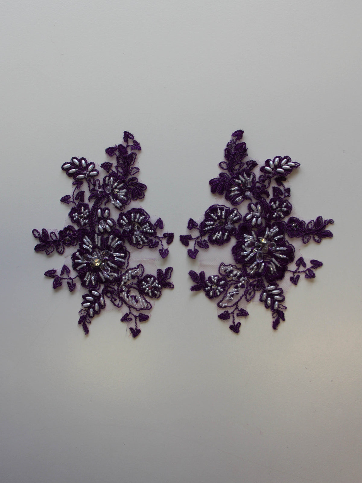 Appliques en dentelle violette - Chelsea.