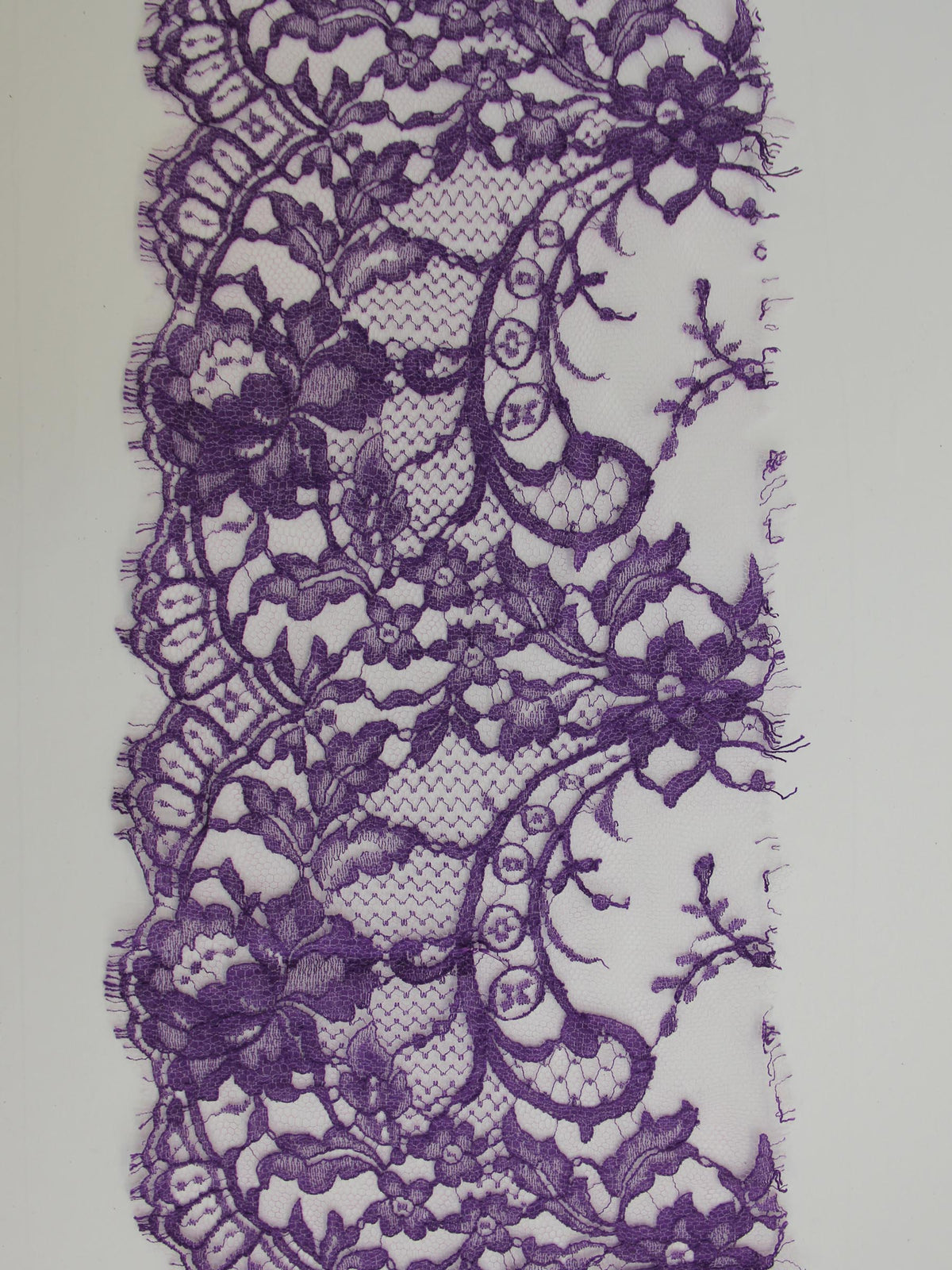 Bordure en dentelle violette - Kate.