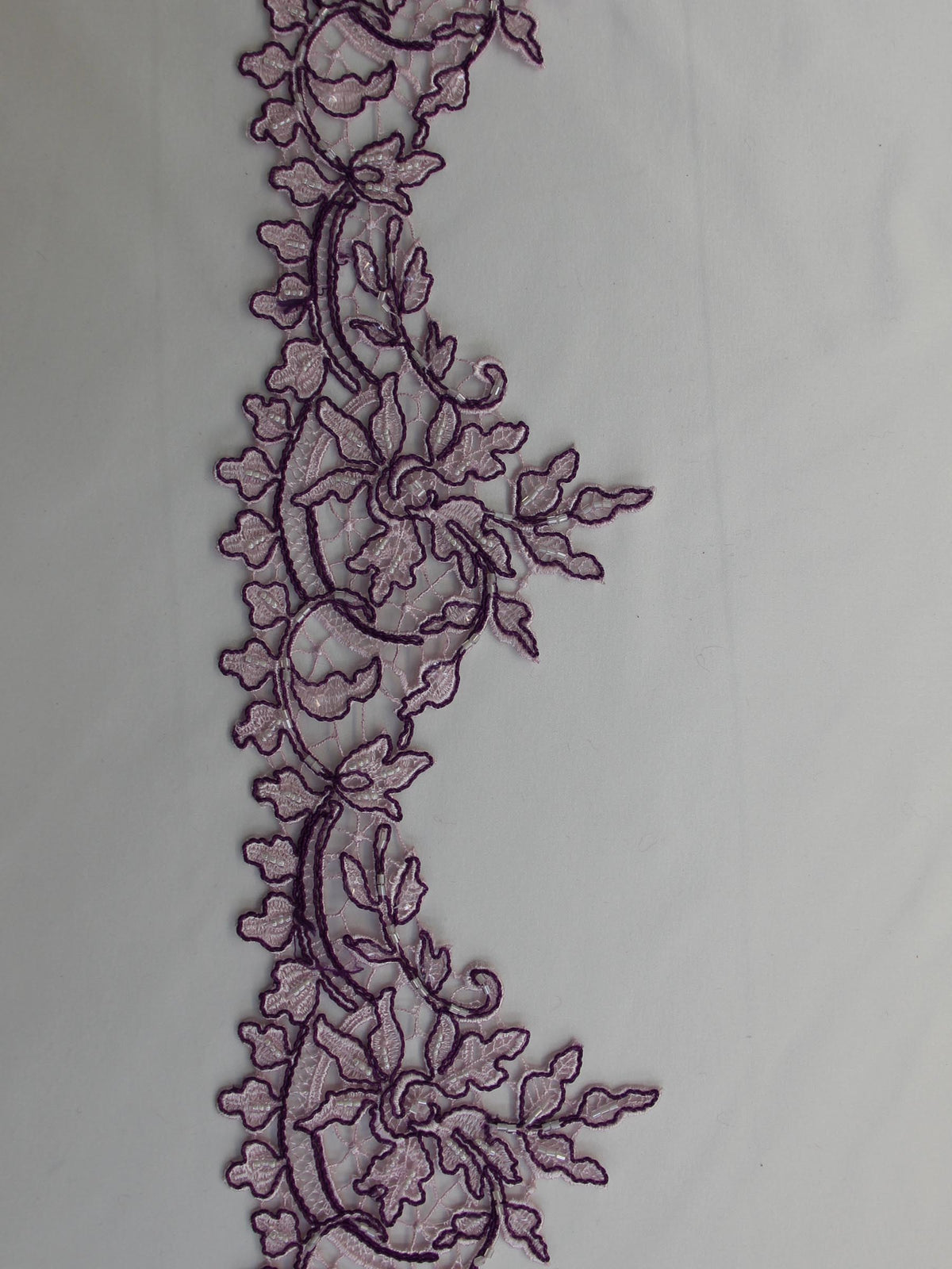 Bordure en dentelle violette - Martina.